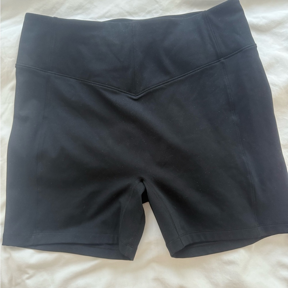 Le ore adriana Women's Black Bike Shorts